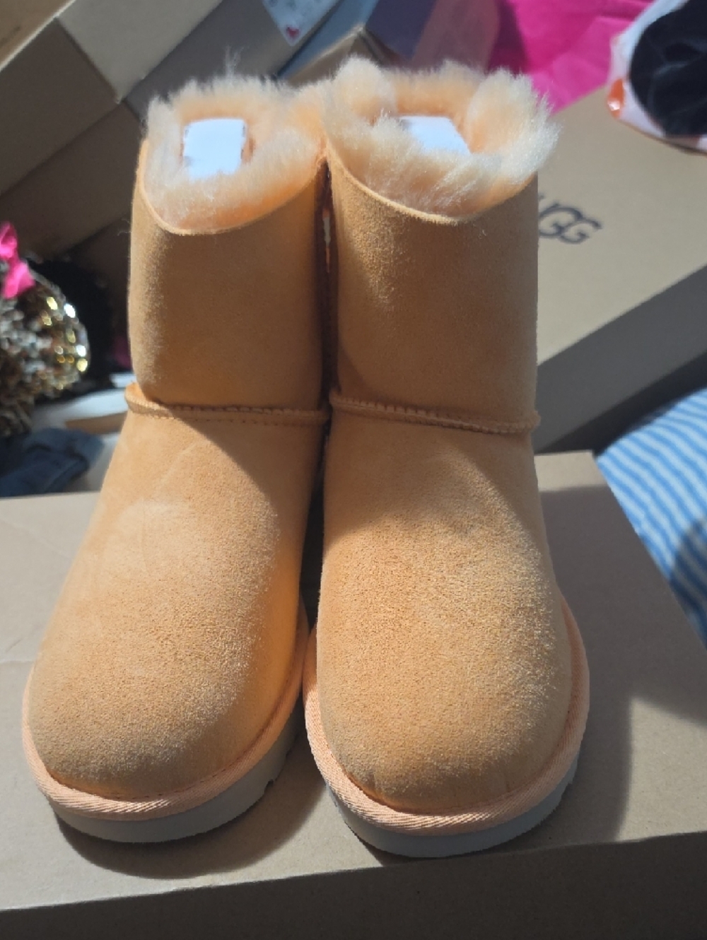 Brand New UGG Peach Bailey Bows